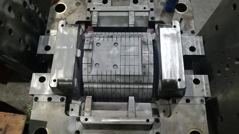 苏州塑料模具设计定制：关键要素与工艺解析