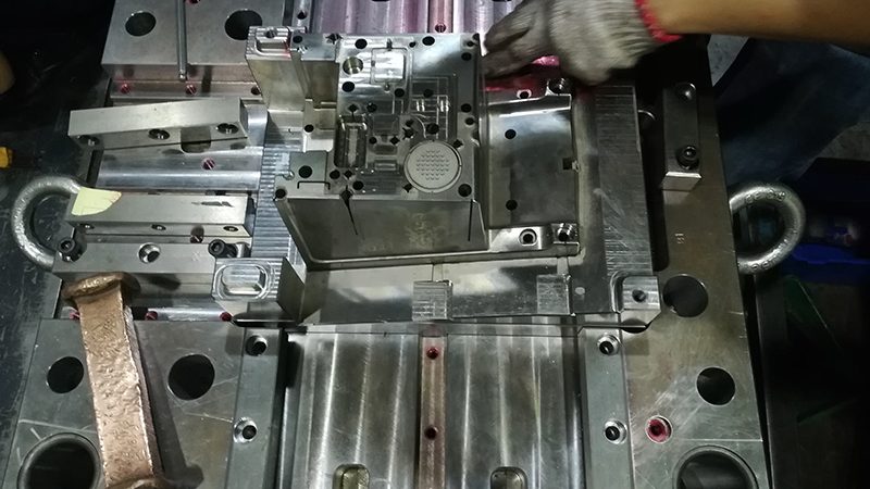吸塑模具打样流程揭秘：图纸背后的工艺智慧